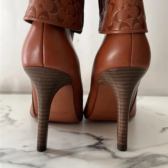 Coach- Mackenna CC logo ankle boot - Picture 8 of 16